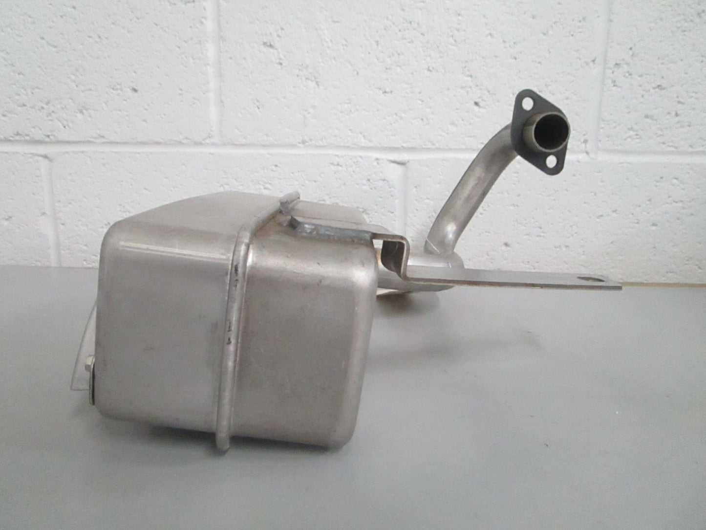 *NEW OEM* 0820 Stens Single Cylinder Muffler 105-027