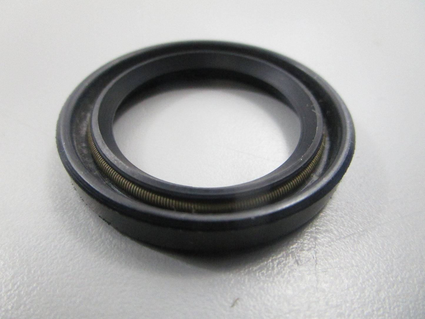 NEW OEM 317776 0317776 OMC Johnson Evinrude Seal 0810