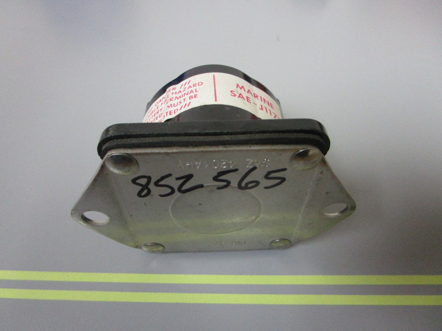 *NEW OEM* 0810 Volvo Penta Solenoid 852565