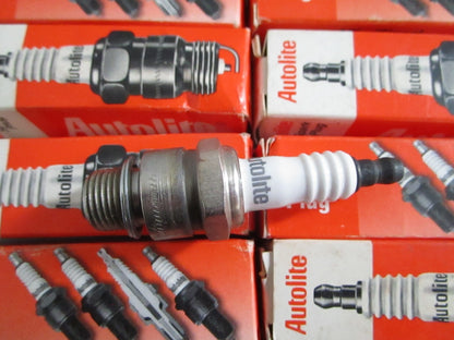 NEW OEM (LOT OF 10) 2852 Autolite Spark Plug 0820