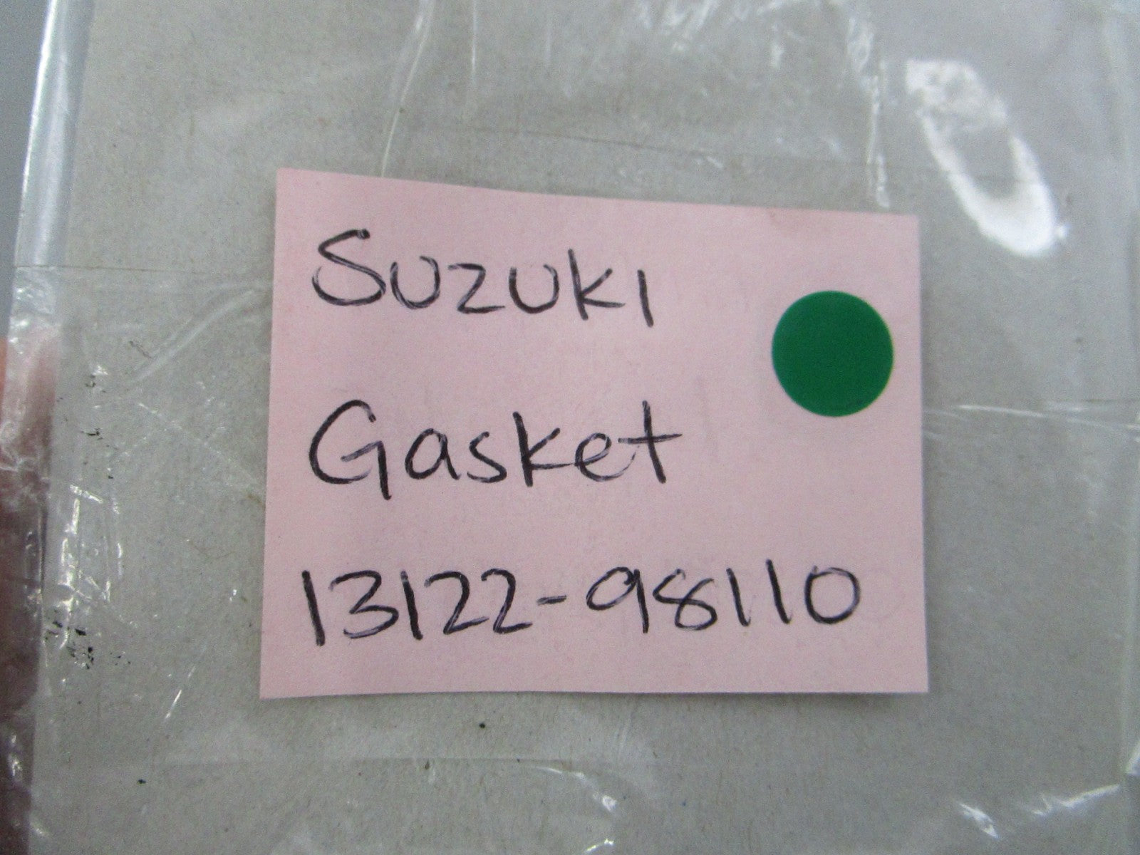 NEW OEM 13122-98110 Suzuki Gasket 0810