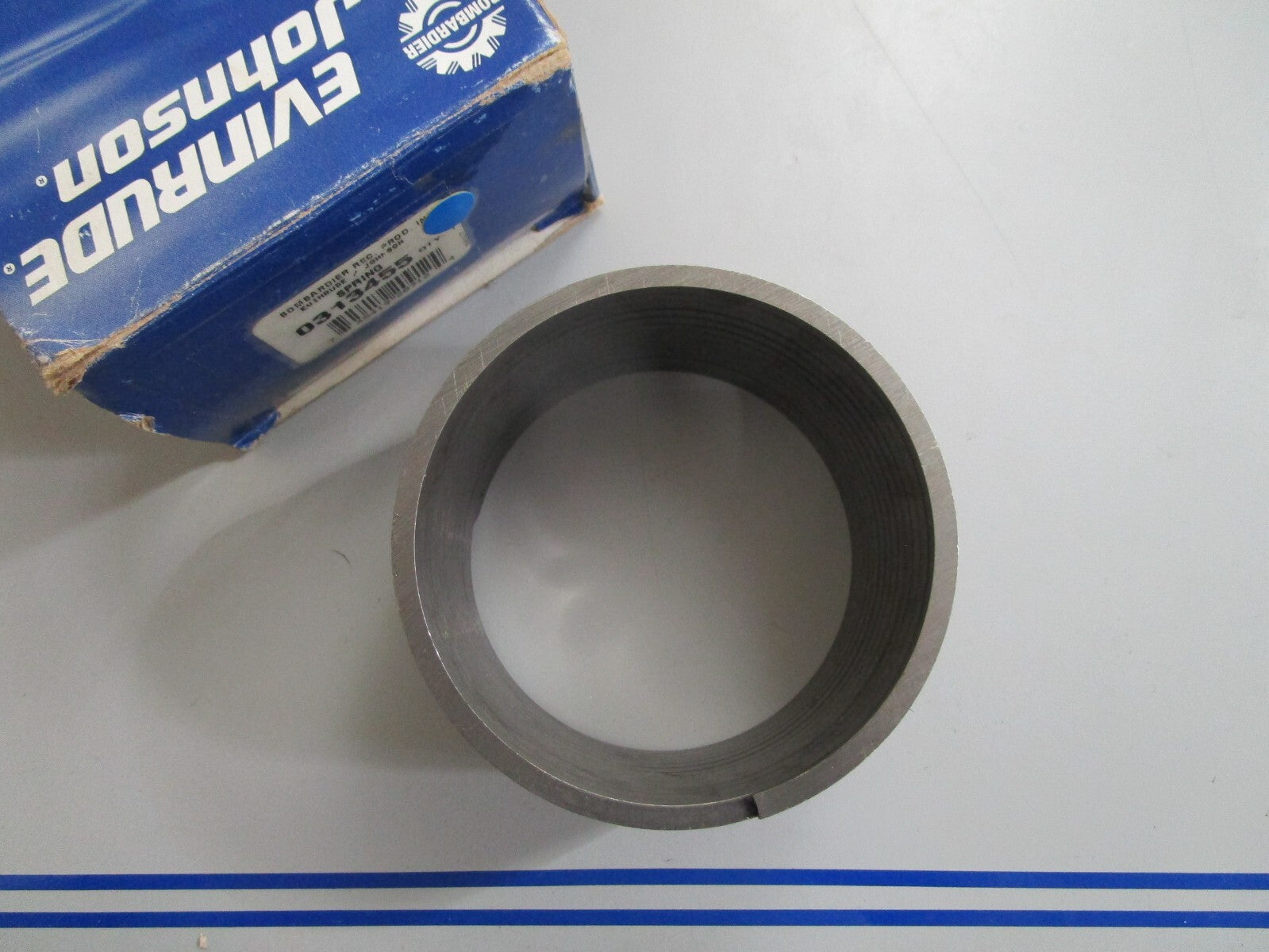*NEW OEM* 0820 OMC Johnson Evinrude Spring 313455 0313455