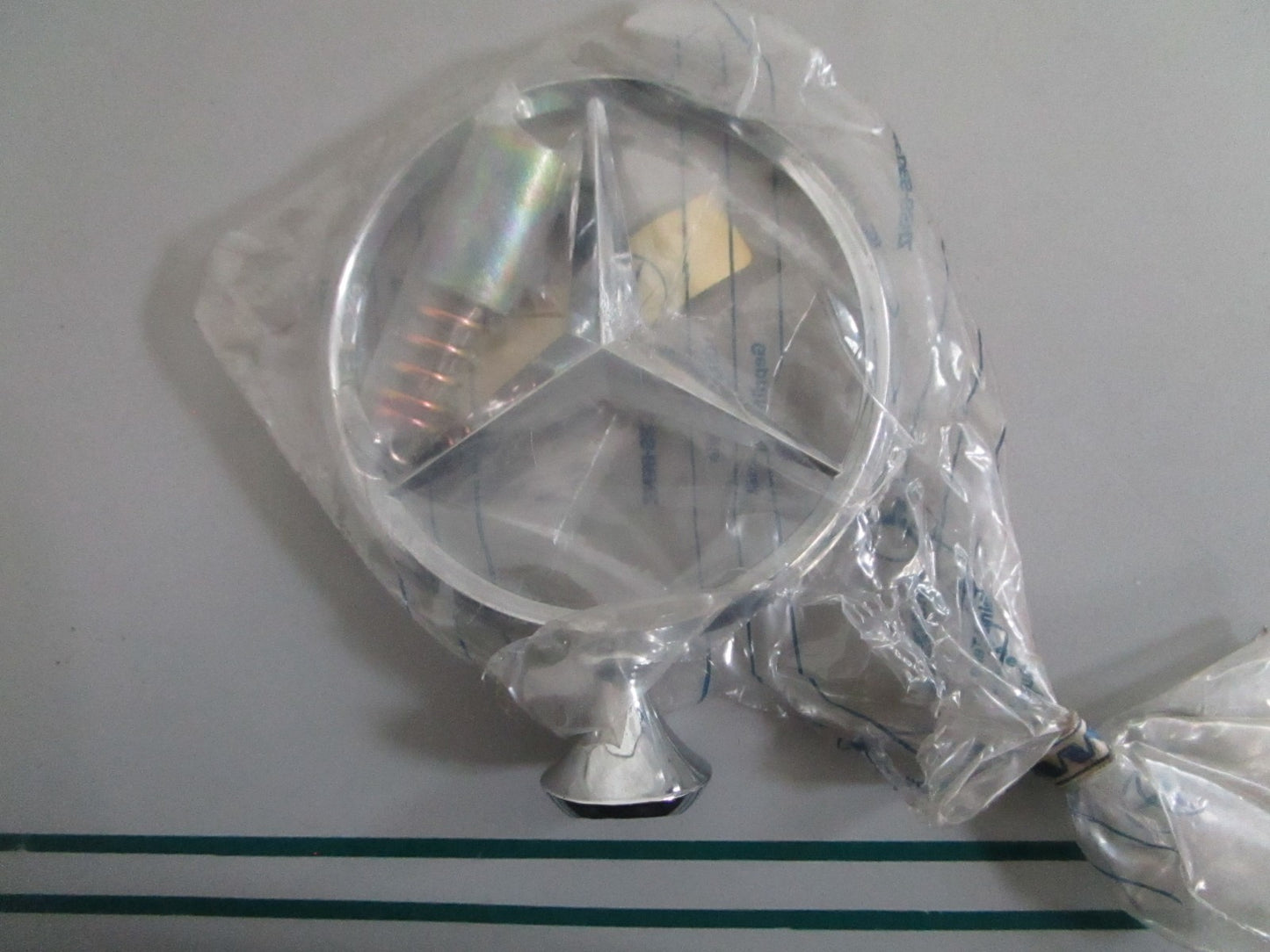 NEW OEM A1085860388 Mercedes-Benz Hood Ornament Kit 0820