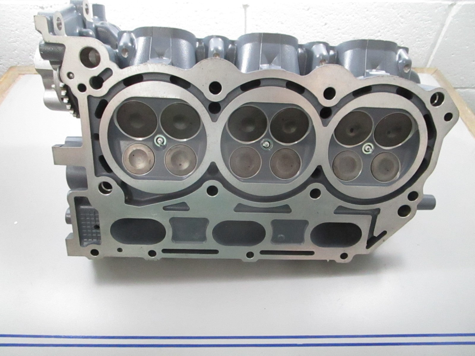 *NEW OEM* 0720 Suzuki DF 250 275 Port Cylinder Head Assembly 12000-93Y90