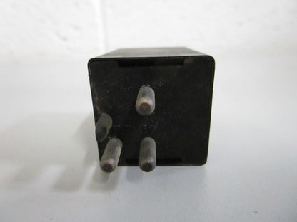 NEW OEM 0008210963 Mercedes-Benz 12V Relay 0820