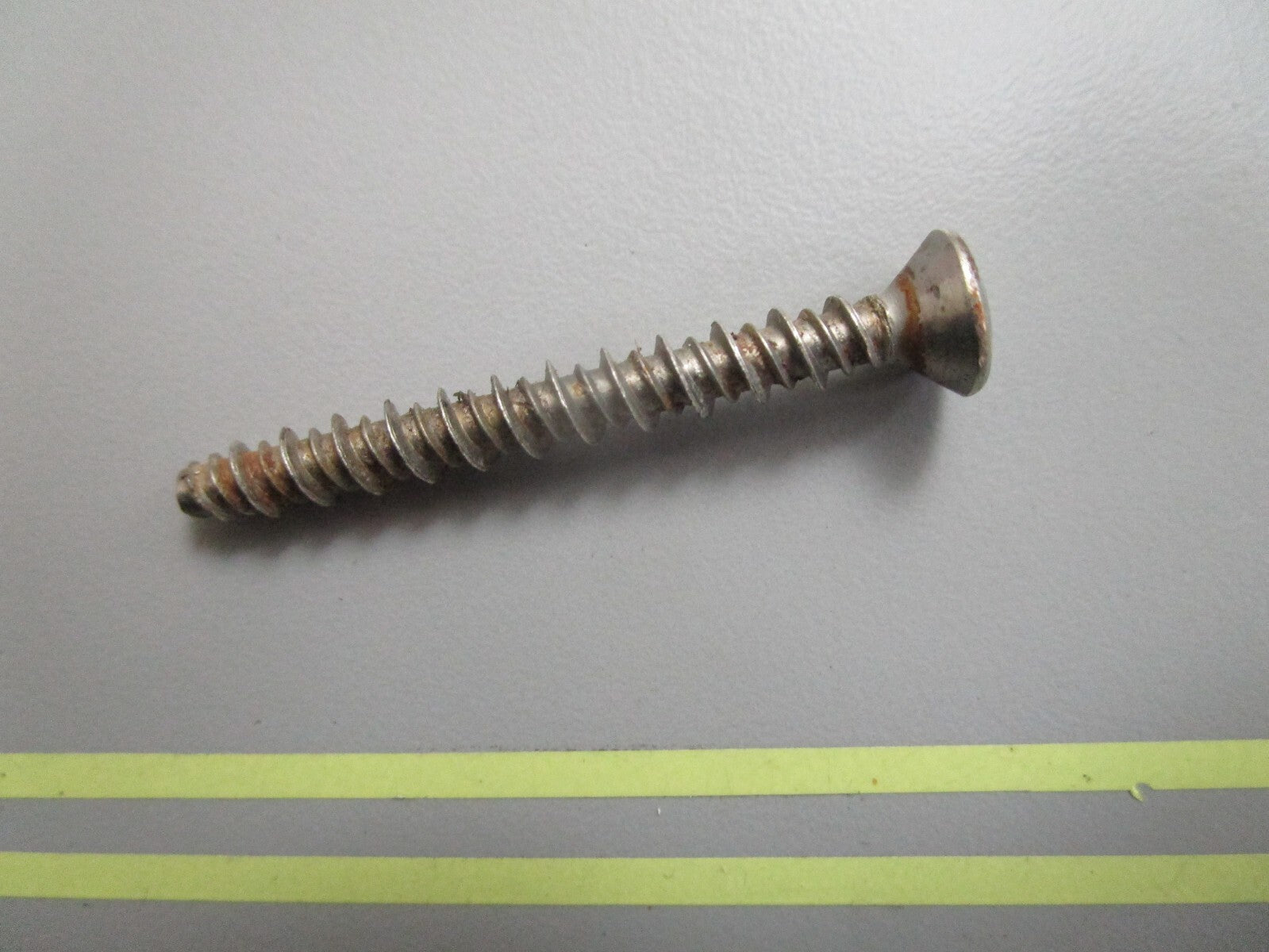 *NEW OEM* 0810 OMC Johnson Evinrude Screw 337061 0337061