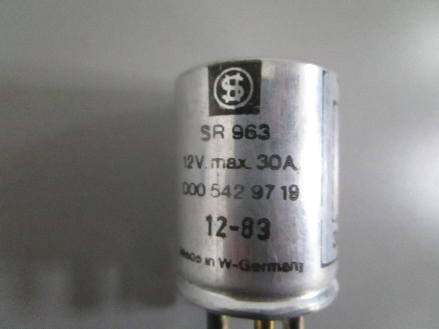 NEW OEM 0005429719 Mercedes-Benz 12V 30A Relay 0820
