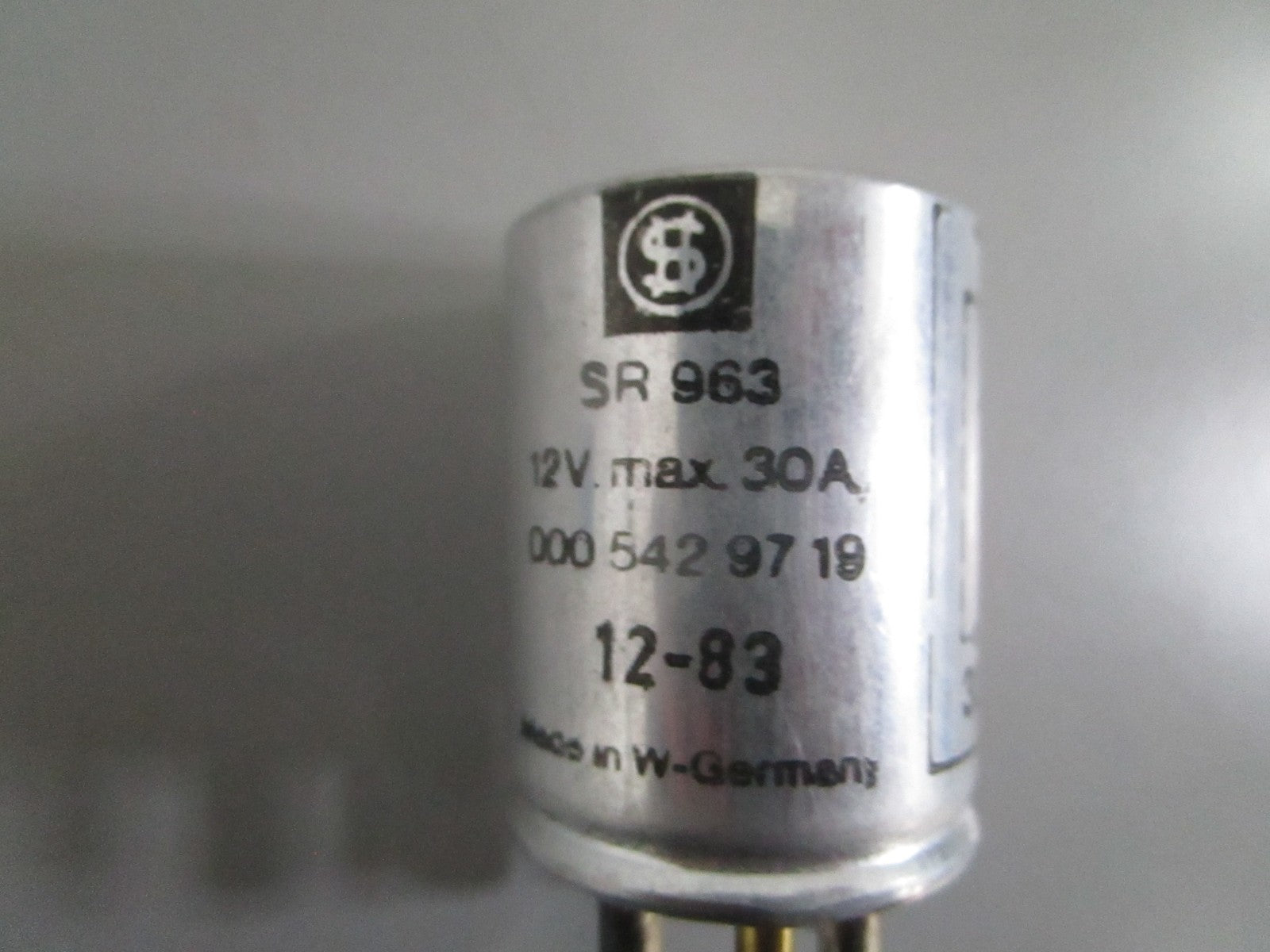 NEW OEM 0005429719 Mercedes-Benz 12V 30A Relay 0820
