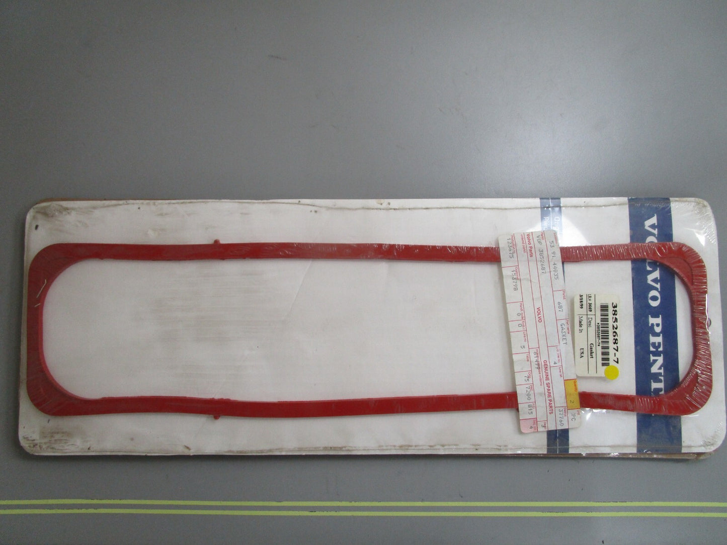 *NEW OEM* 0810 Volvo Penta Gasket 3852687-7
