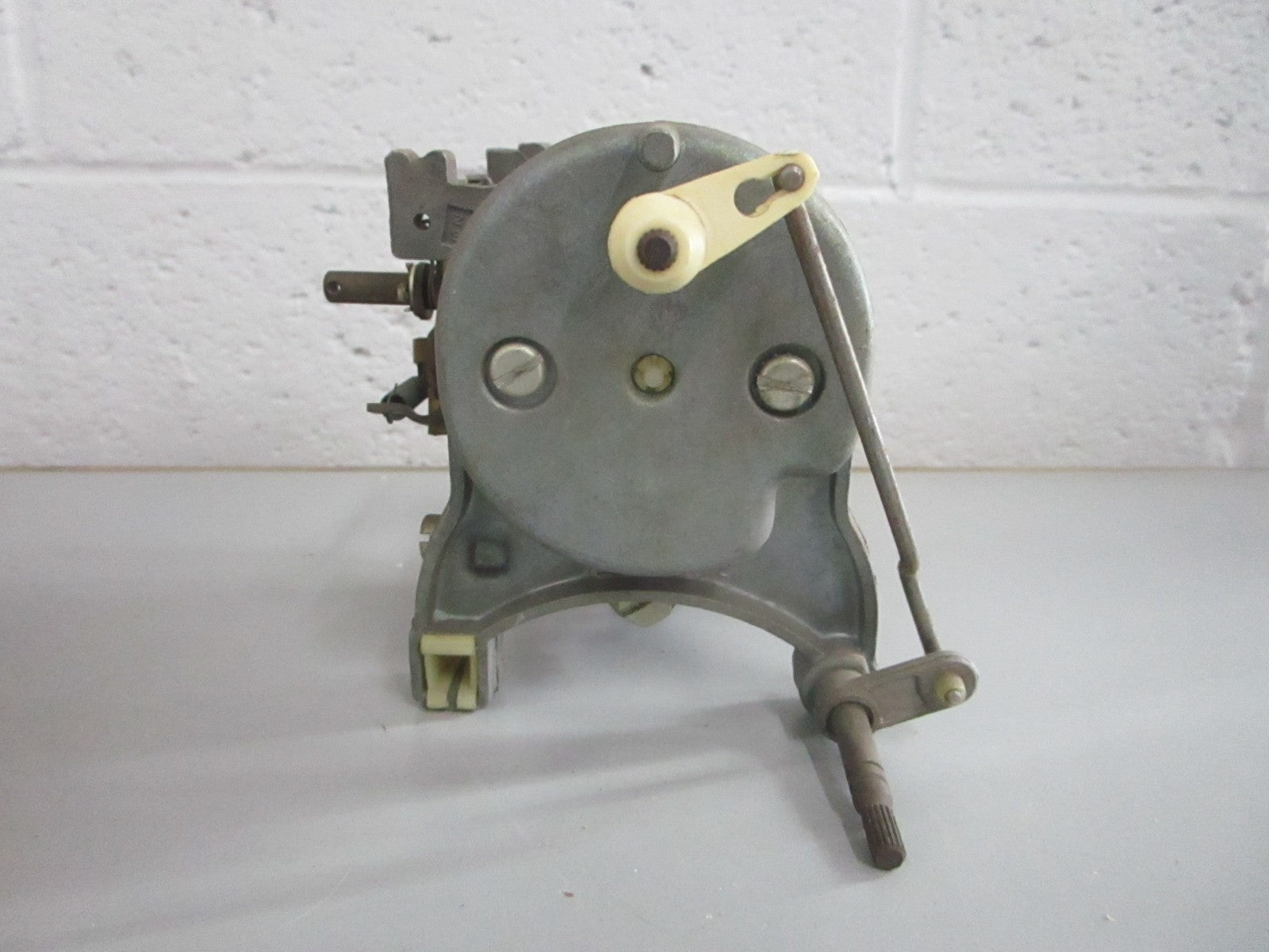 NEW OEM 278833 0278833 OMC Johnson Evinrude Carburetor 0820
