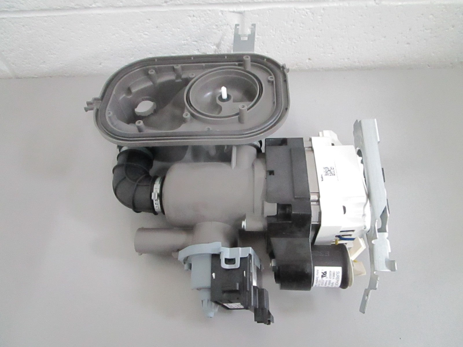 Whirlpool W11416363 NEW OEM Dishwasher Pump Motor Assembly Maytag MDB4949 0820