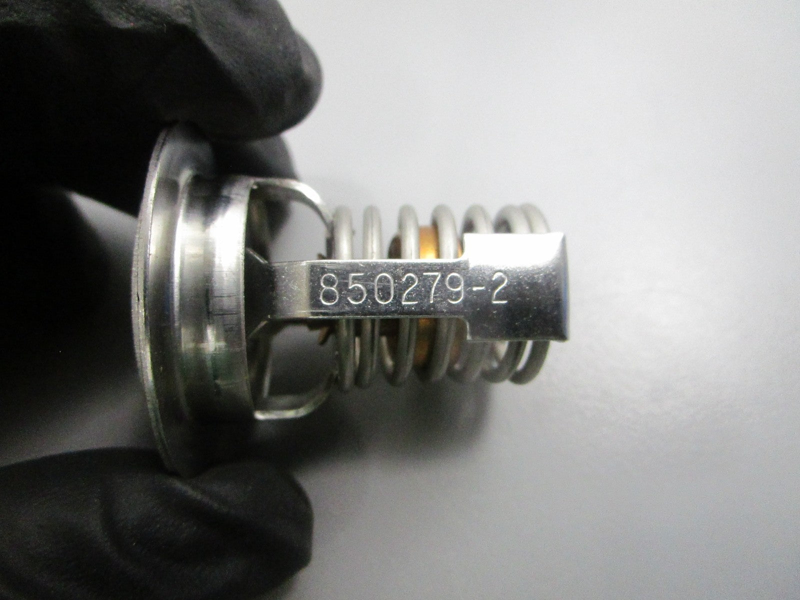 NEW OEM 8502792 Mercury Quicksilver Thermostat 0810