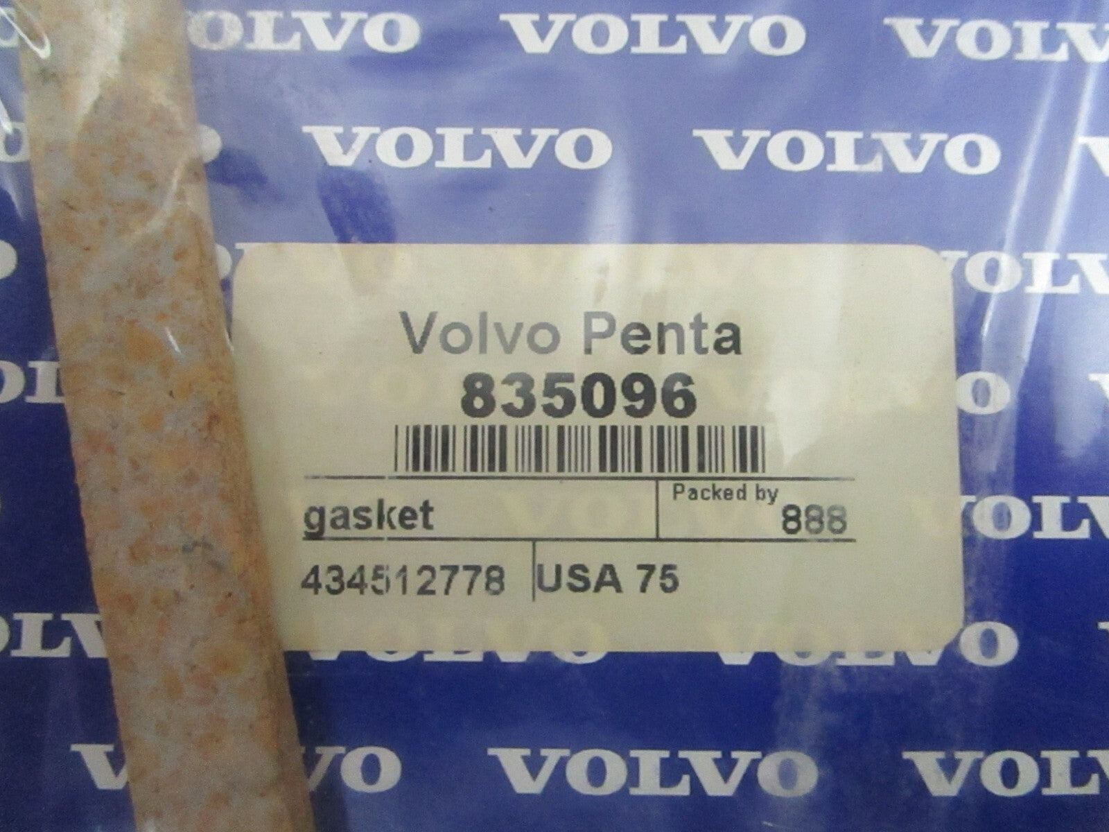 *NEW OEM* 0810 Volvo Penta Gasket 835096