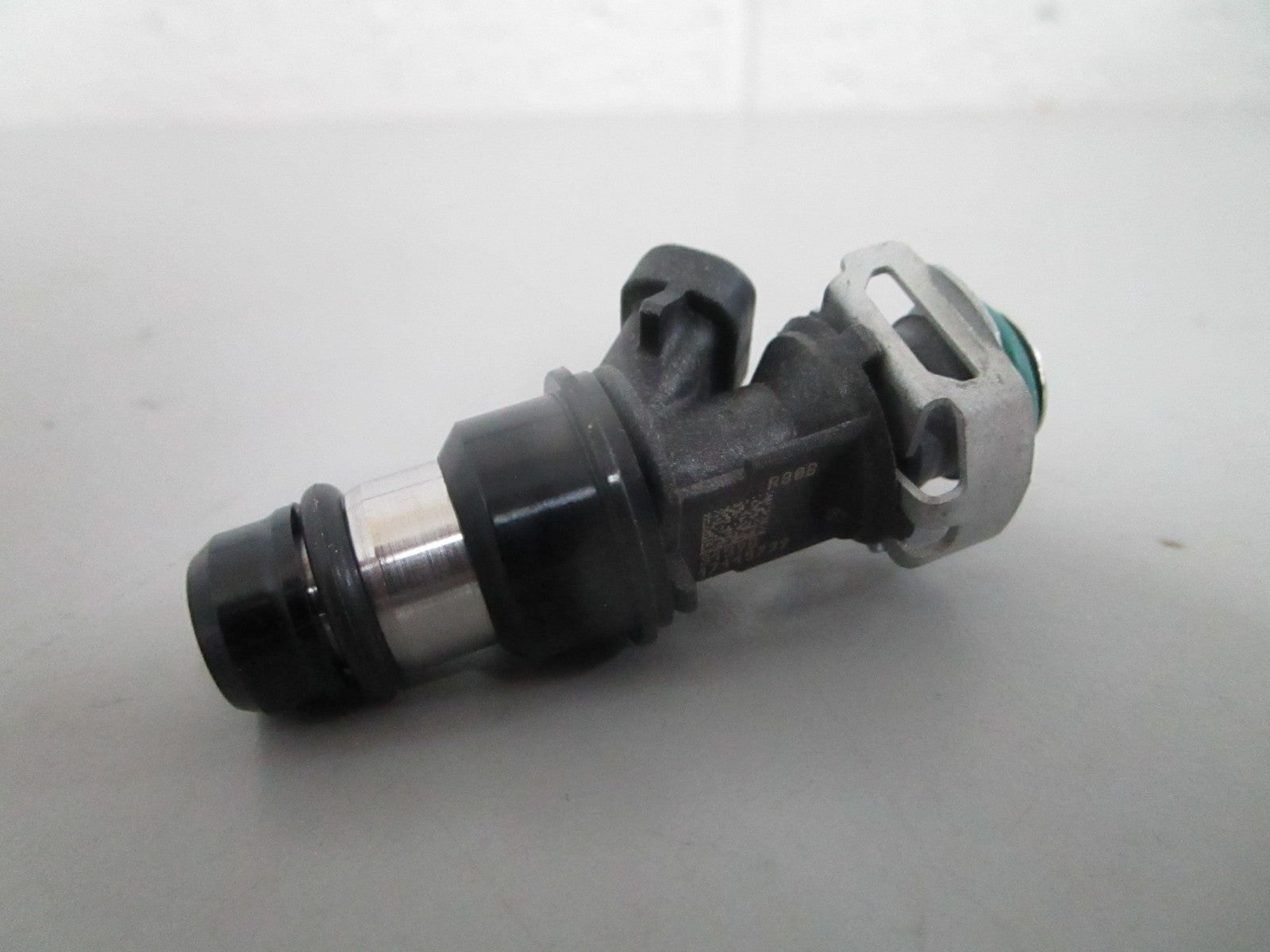 *NEW OEM* 0820 Mercury Quicksilver Injector 881693002