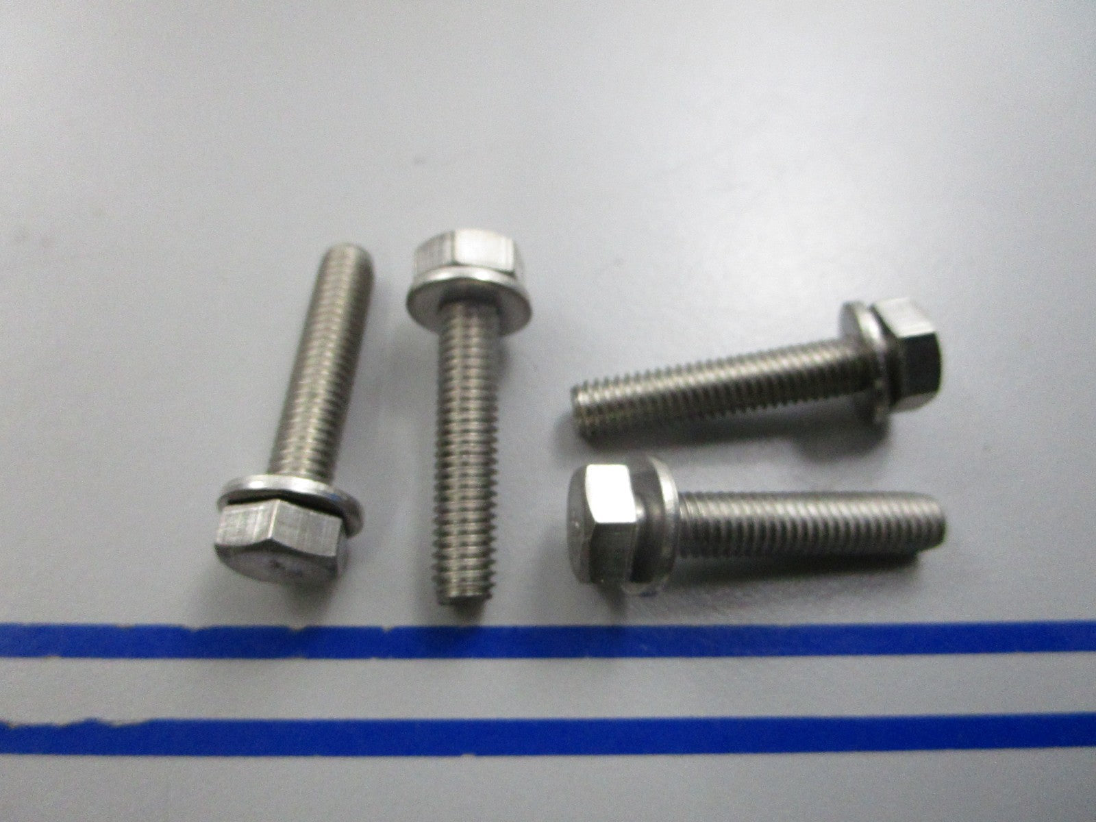 NEW OEM (LOT OF 4) 10-824832 7 Mercury Quicksilver Screw 0810