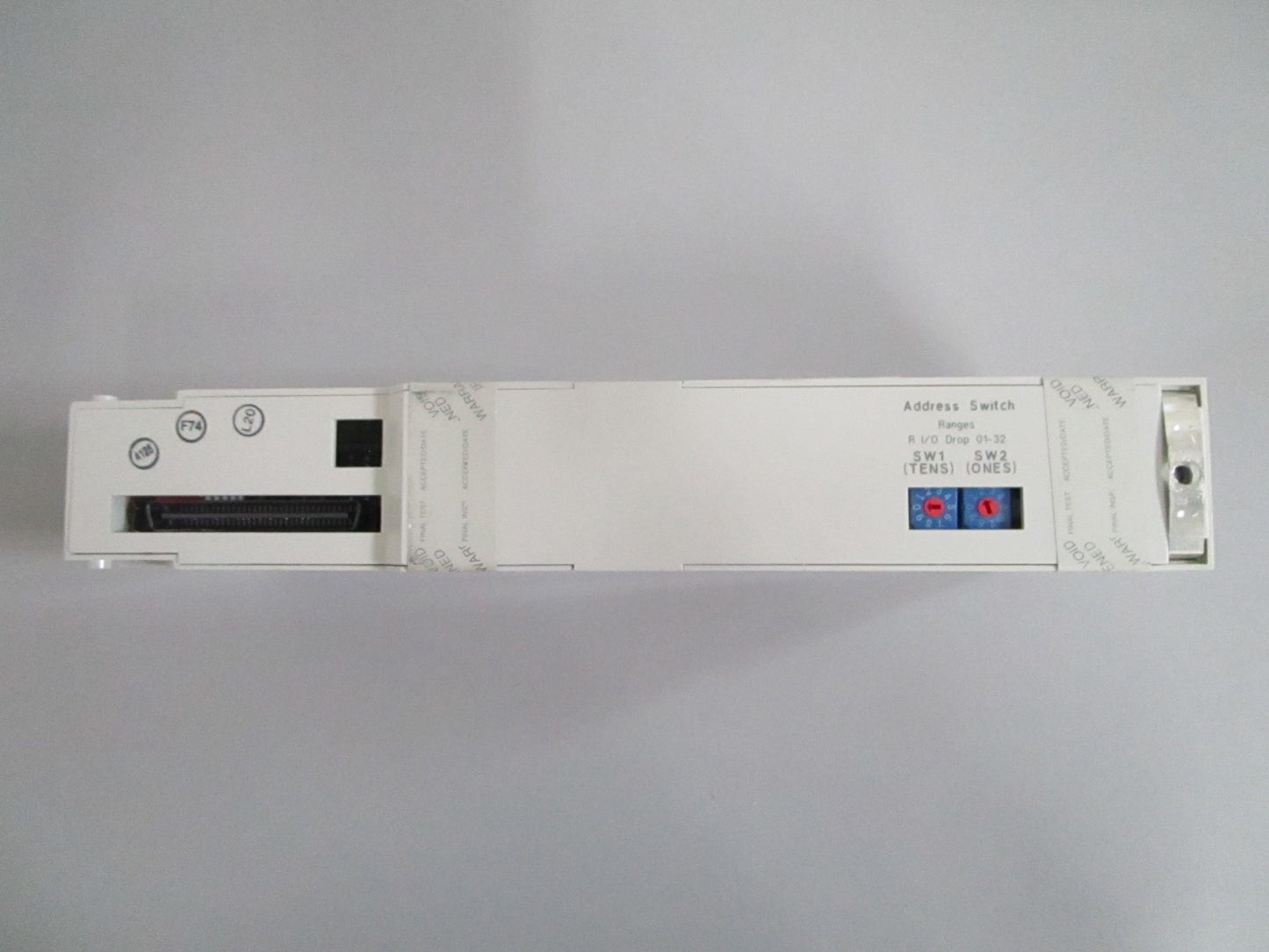Schneider Modicon 140CRA93200 Quantum RIO Drop Adaptor Module NEW OEM 0820