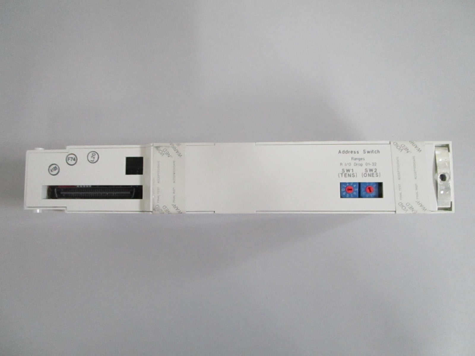 Schneider Modicon 140CRA93200 Quantum RIO Drop Adaptor Module NEW OEM 0820