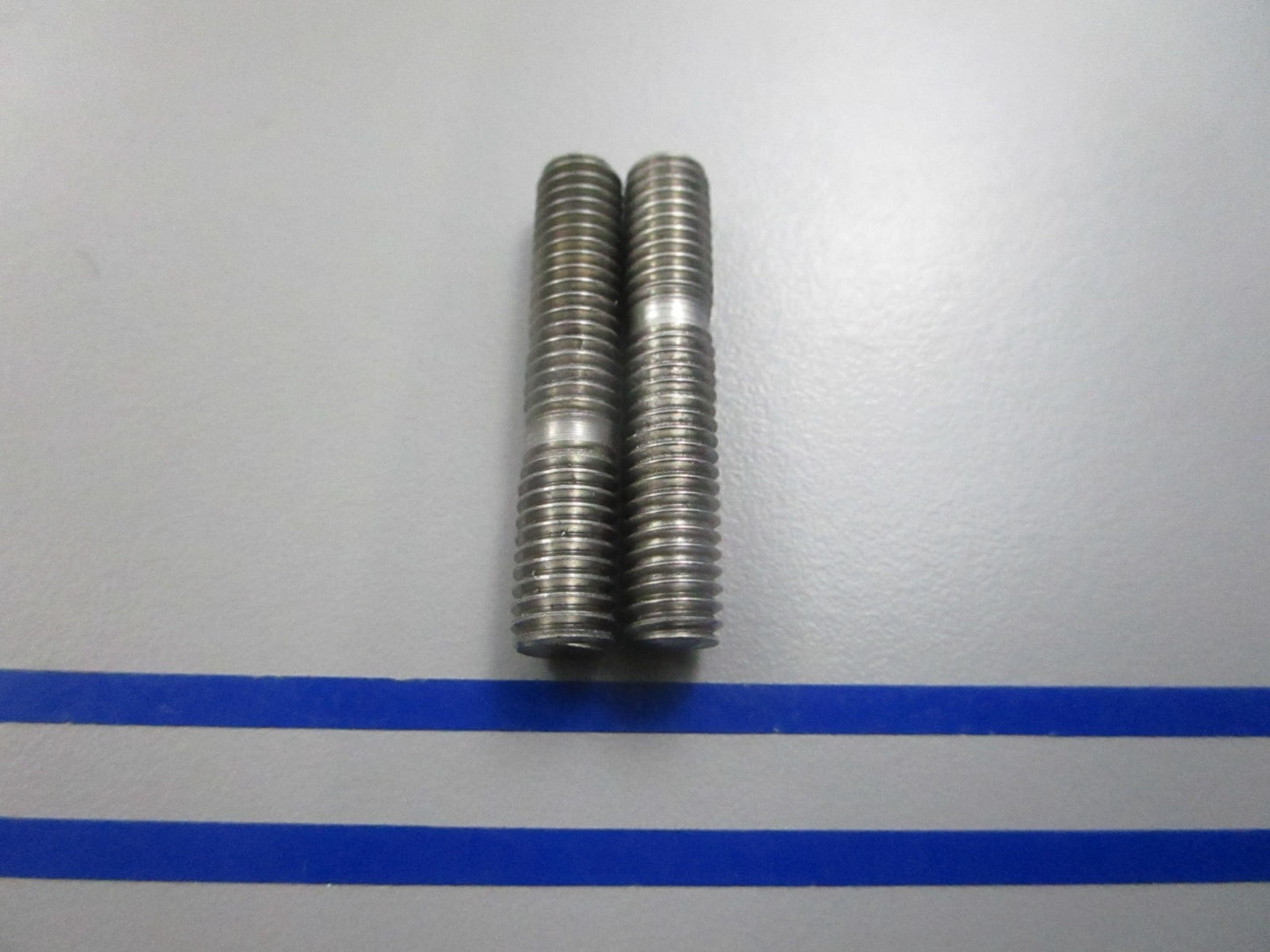 NEW OEM (LOT OF 2) 16-84870M Yamaha Mariner Stud 0810