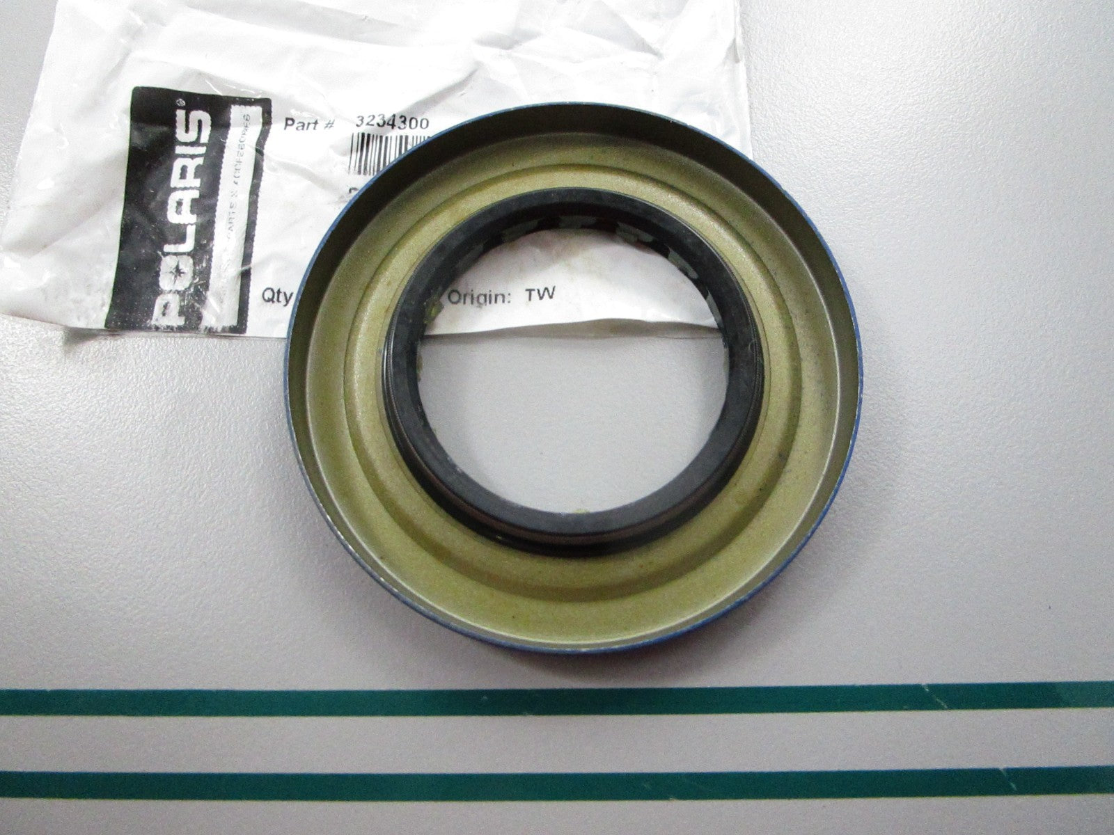 NEW OEM 3234300 Polaris Triple Lip Seal 0810