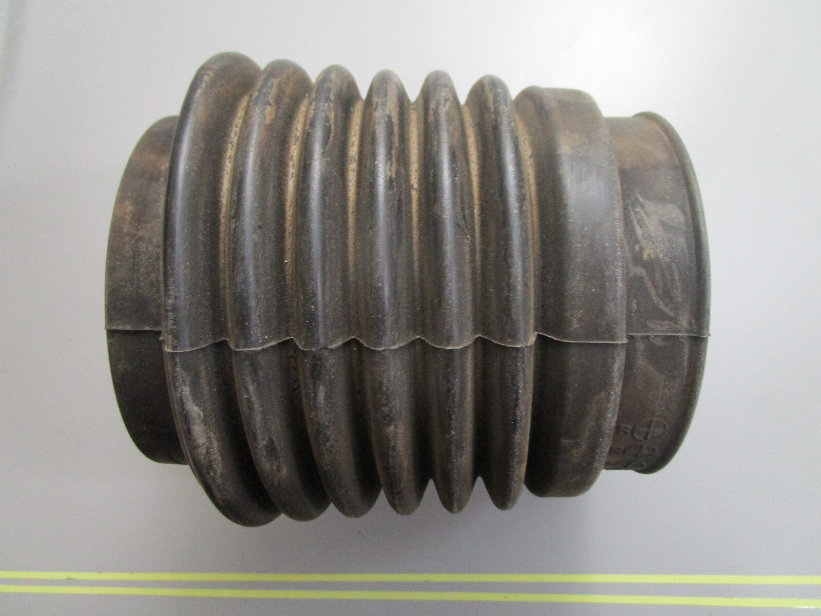 *NEW OEM* 0820 Volvo Penta Bellows 3854127