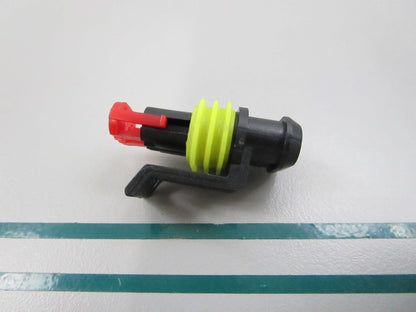 NEW OEM 3011153 OMC Johnson Evinrude 2 Position Plug Connector & Seal 0810