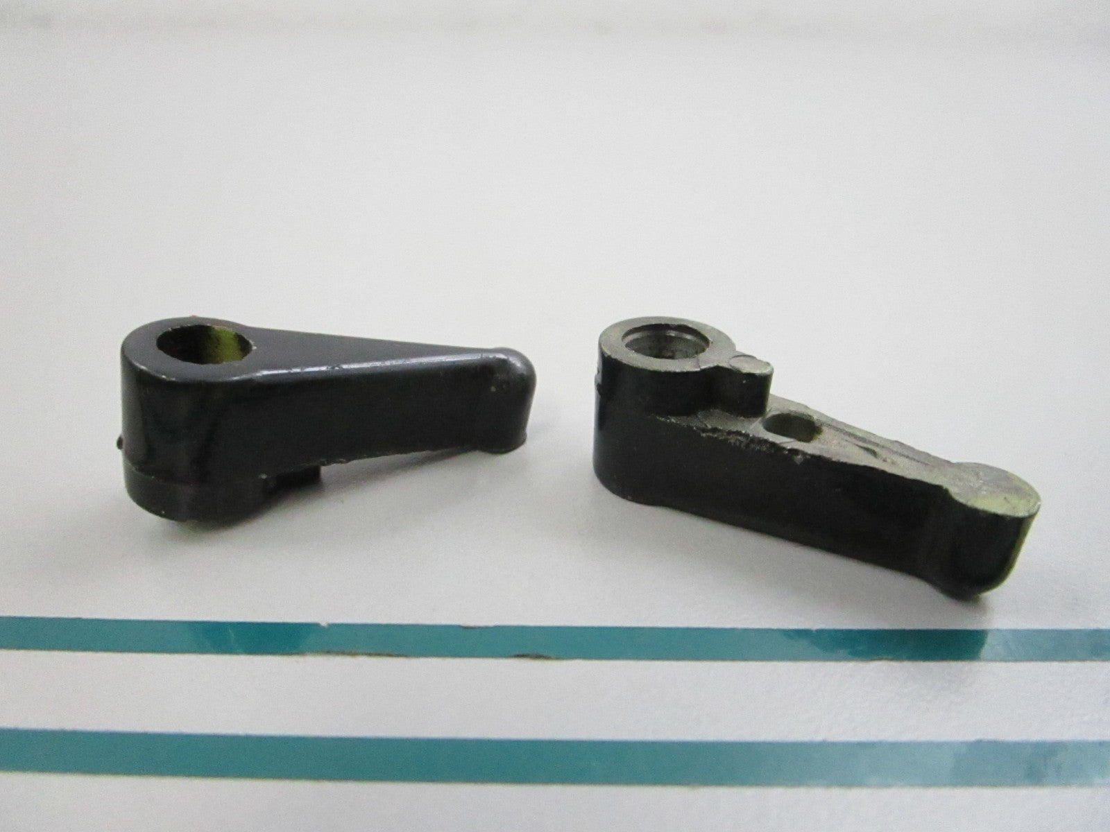 NEW OEM (LOT OF 2) 304360 0304360 OMC Johnson Evinrude Knob 0810