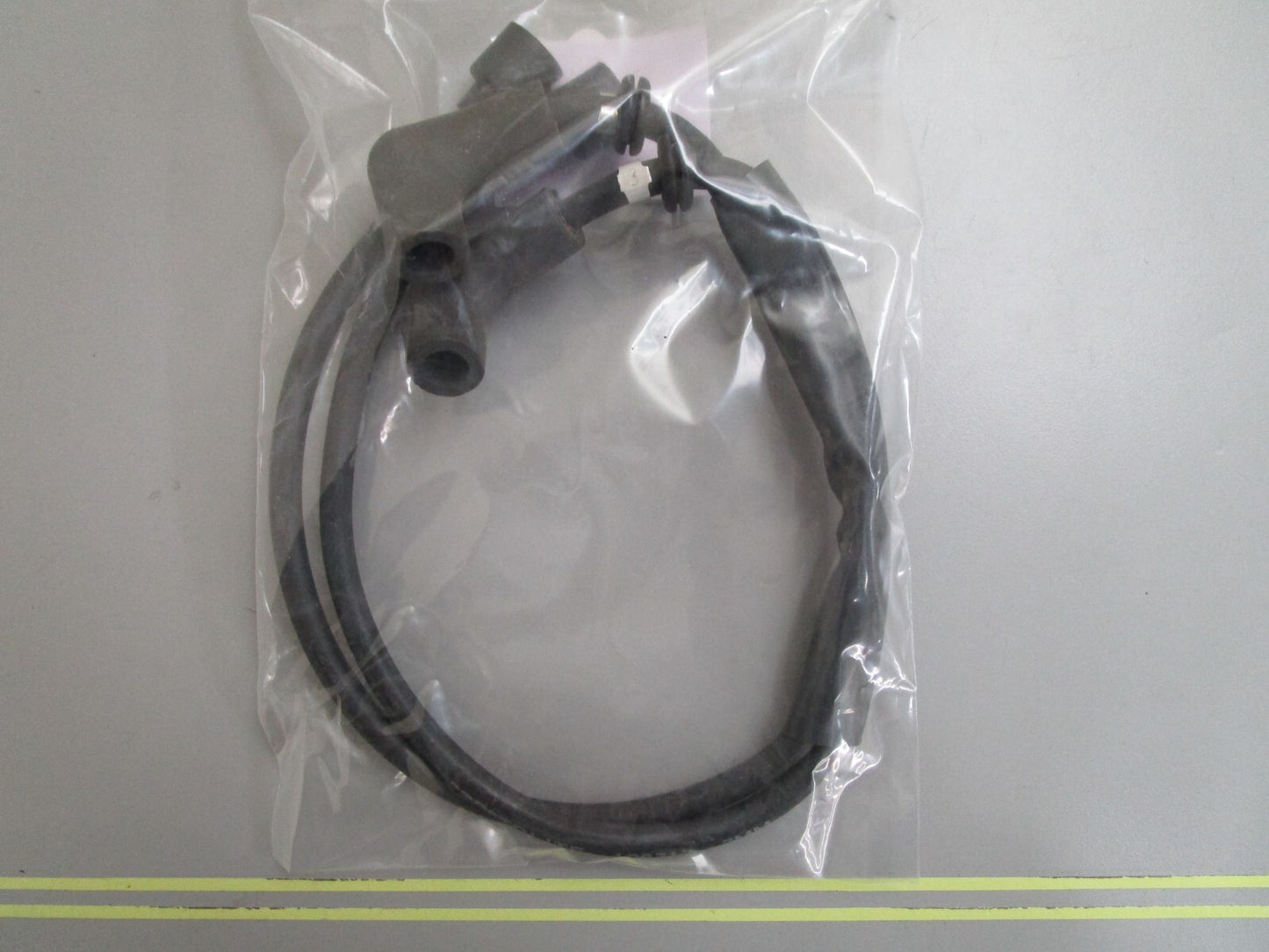 *NEW OEM* 0810 OMC Johnson Evinrude Spark Plug Lead Assembly 382670 0382670