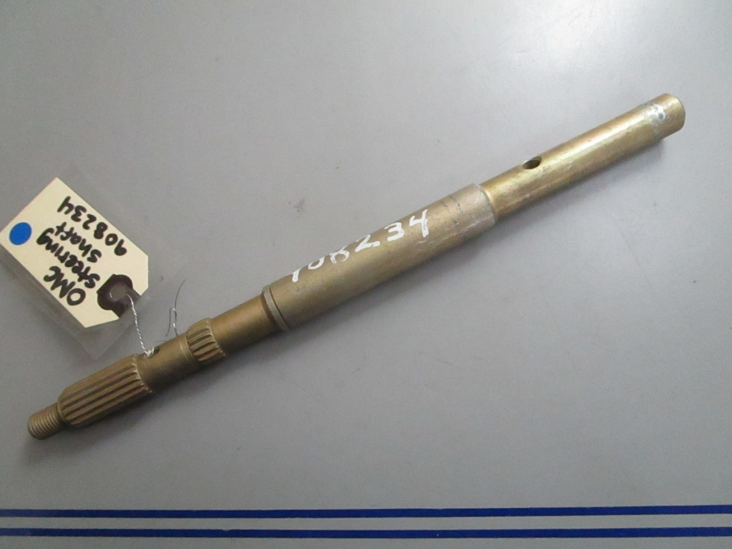 *NEW OEM* 0820 OMC Johnson Evinrude Steering Shaft 908234 0908234