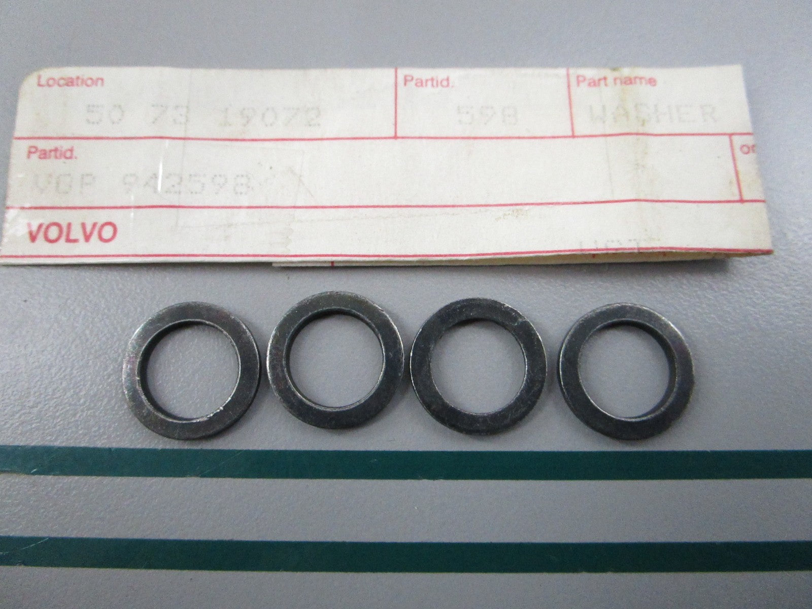 NEW OEM (LOT OF 4) 3852002 Volvo Penta Lock Washer 0810
