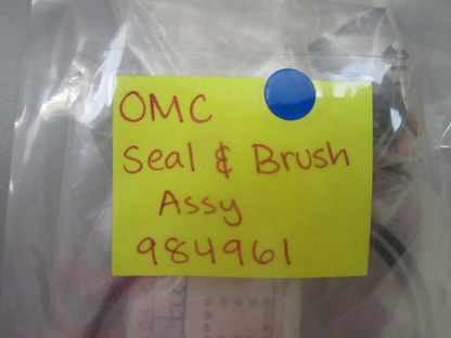 *NEW OEM* 0780 OMC Johnson Evinrude Seal & Brush Assy 984961 0984961