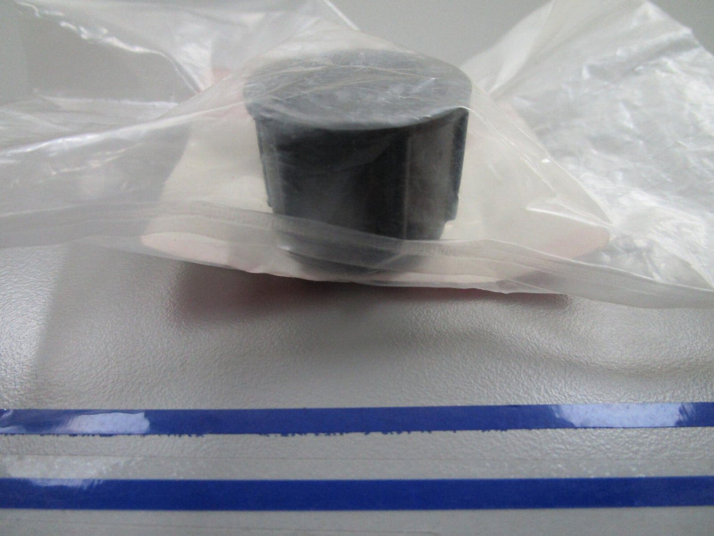 *NEW OEM* 0810 Suzuki Cap Bracket 41151-94500