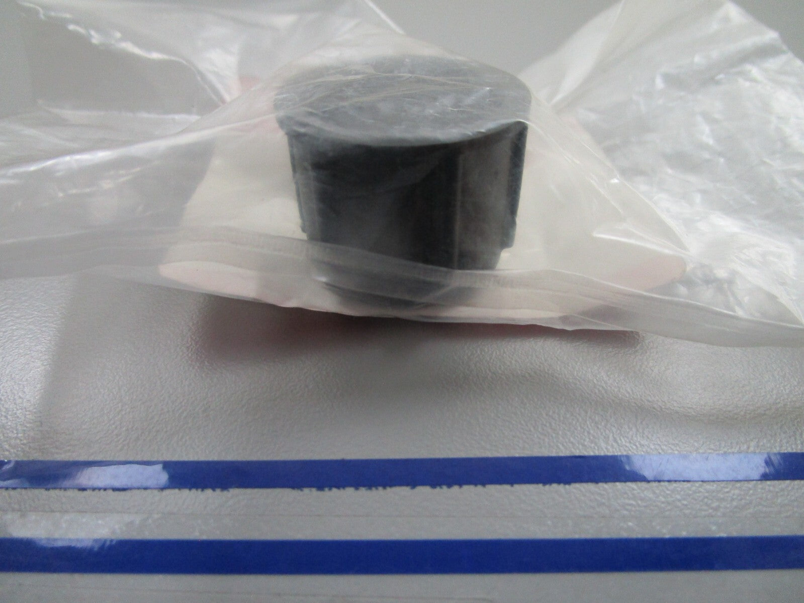 *NEW OEM* 0810 Suzuki Cap Bracket 41151-94500