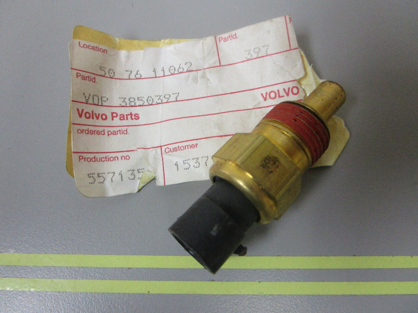 *NEW OEM* 0720 Volvo Penta Coolant Temperature Sensor 3850397