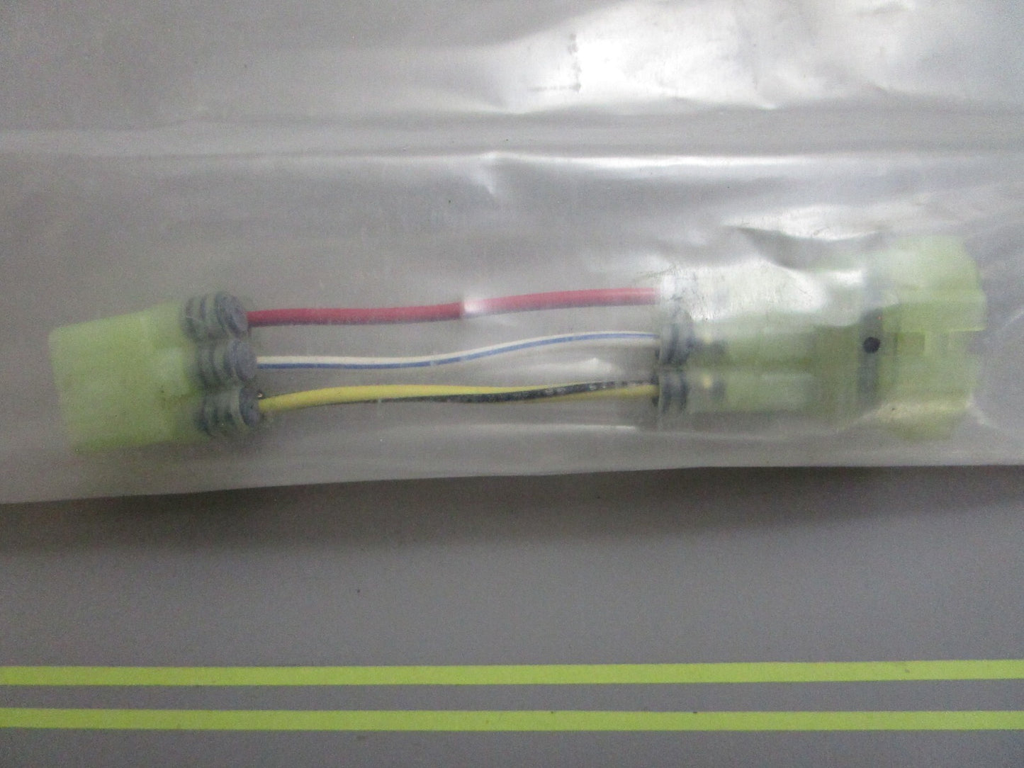 *NEW OEM* 0810 Honda 6 to 3 Harness Adapter 32198-ZY6-002AH