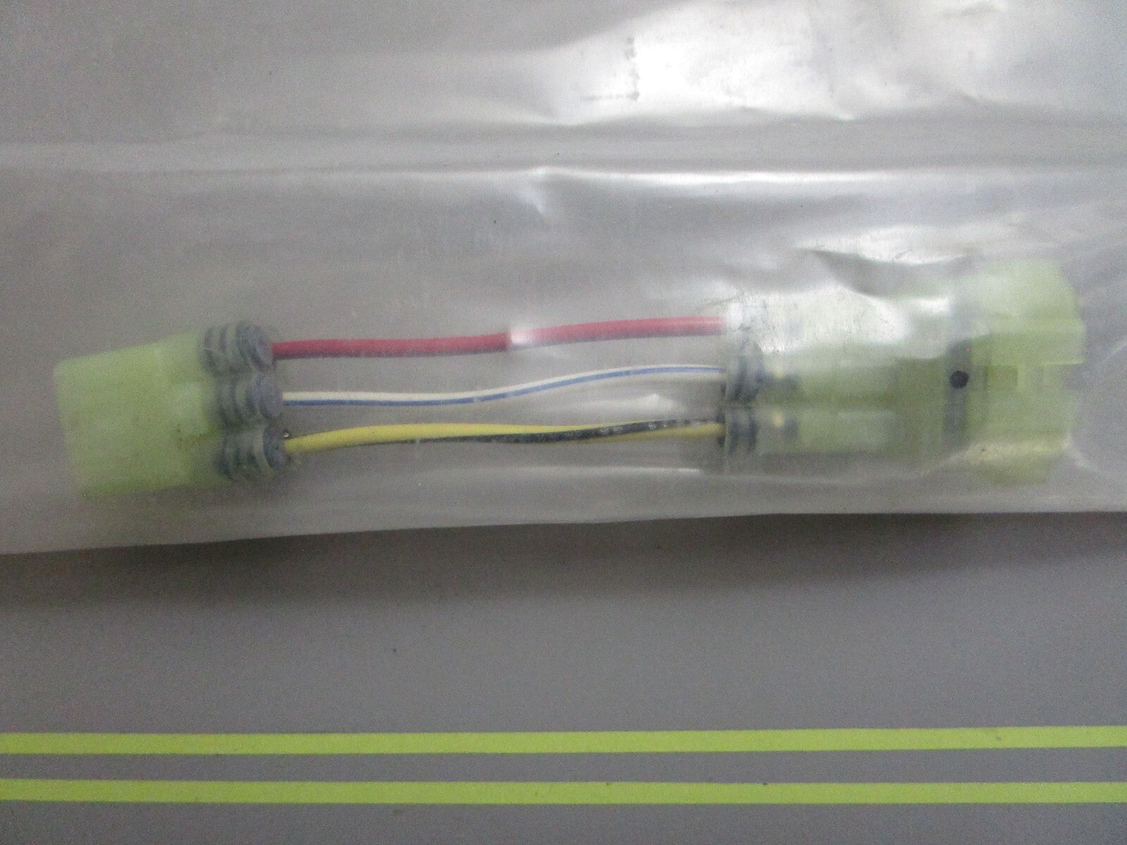 *NEW OEM* 0810 Honda 6 to 3 Harness Adapter 32198-ZY6-002AH