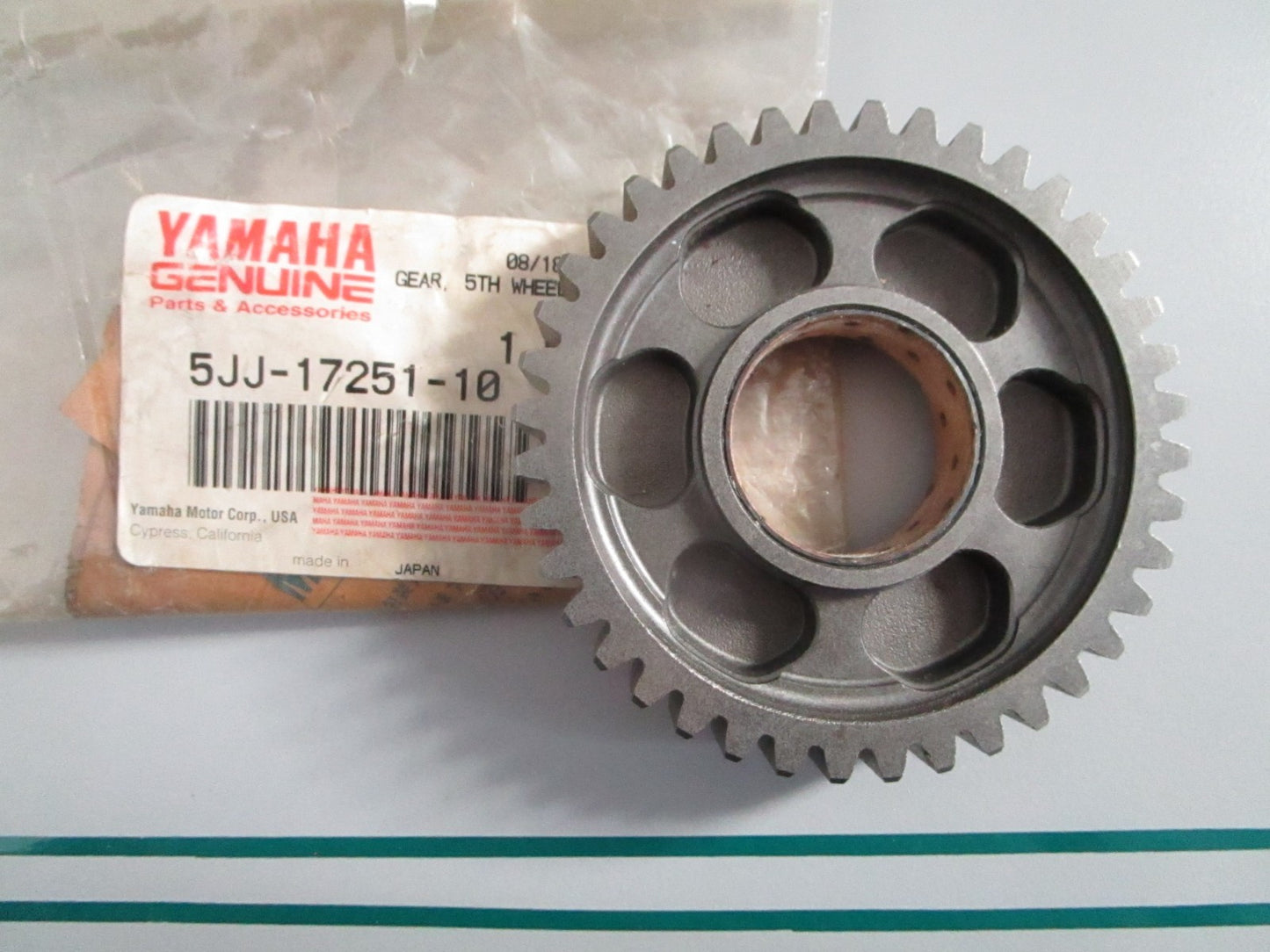 NEW OEM 5JJ-17251-10-00 Yamaha 5th Wheel Gear 0820