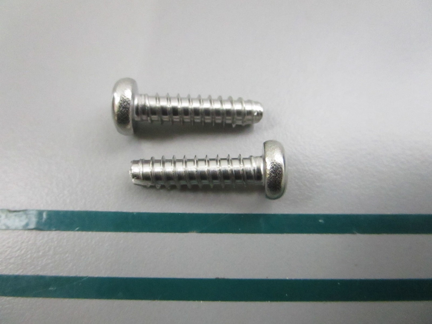 NEW OEM (LOT OF 2) 97780-50620-00 Yamaha Tapping Screw 0810