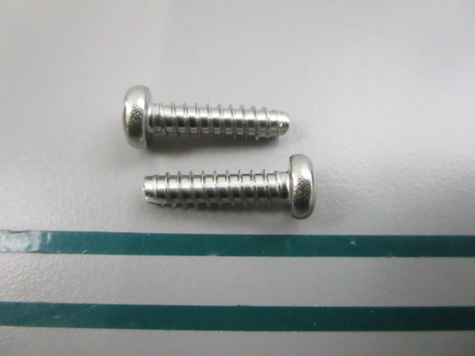 NEW OEM (LOT OF 2) 97780-50620-00 Yamaha Tapping Screw 0810