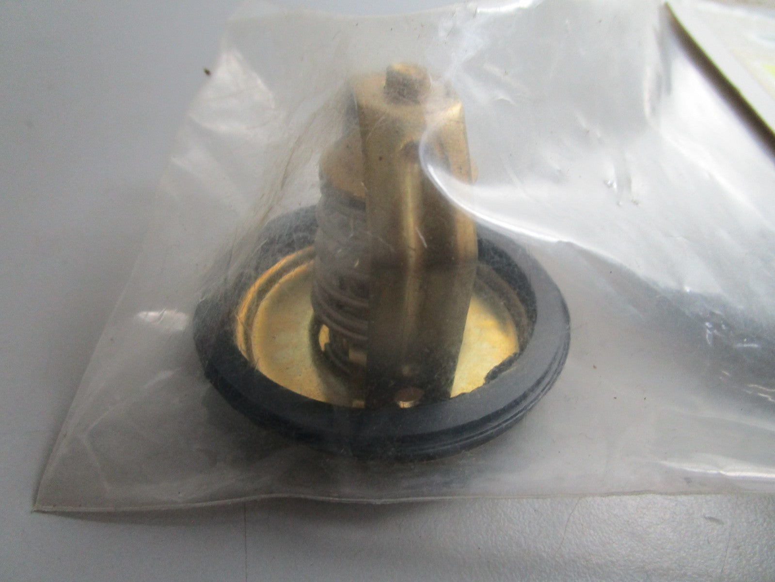 *NEW OEM* 0820 Volvo Penta Thermostat Kit 876097