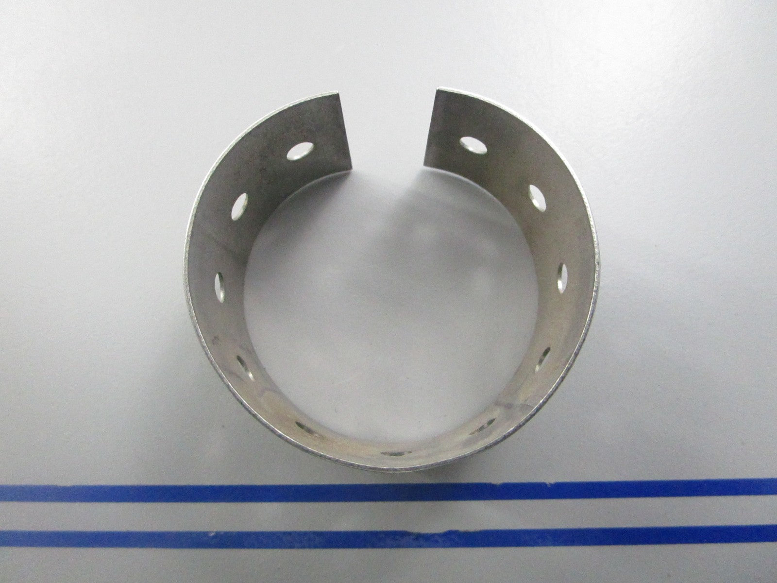 *NEW OEM* 0810 OMC Johnson Evinrude Pivot Liner 308602 0308602