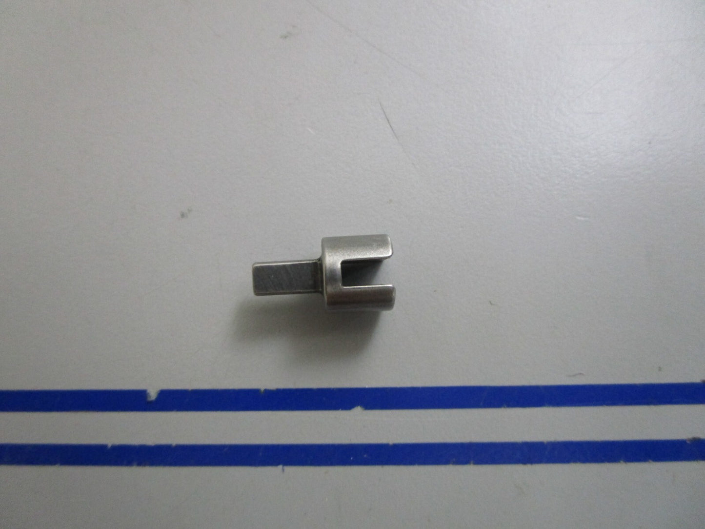 *NEW OEM* 0810 OMC Johnson Evinrude Pump Coupling 914053 0914053