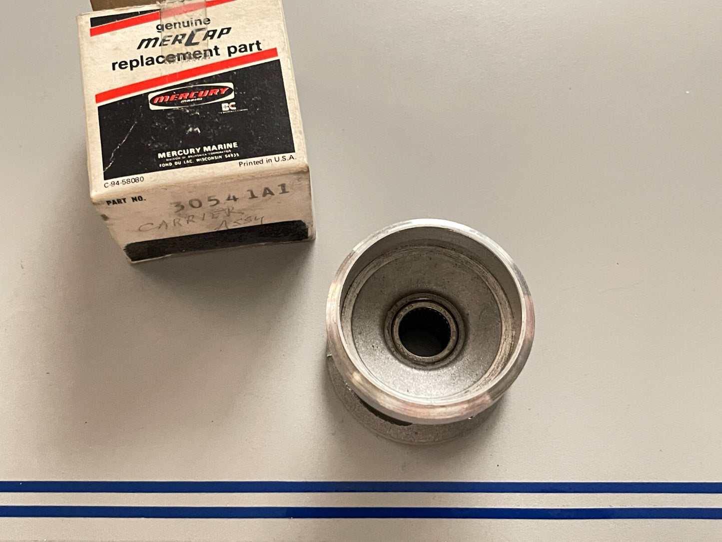 *NEW OEM* 0720 Mercury Quicksilver Bearing Carrier 30541A1