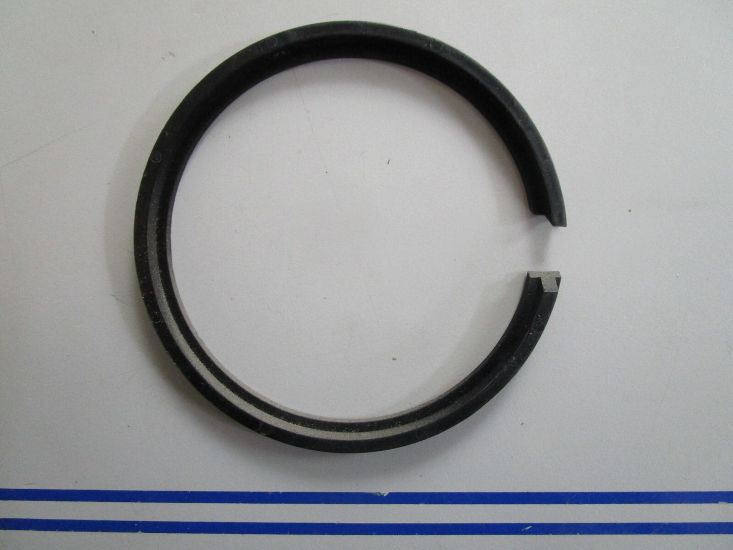 *NEW OEM* 0820 OMC Johnson Evinrude Retainer 313666 0313666