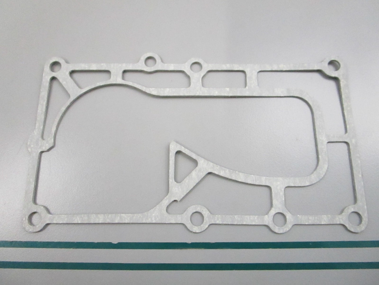 NEW OEM 27-16115 Mercury Quicksilver Upper Casing Gasket 0810