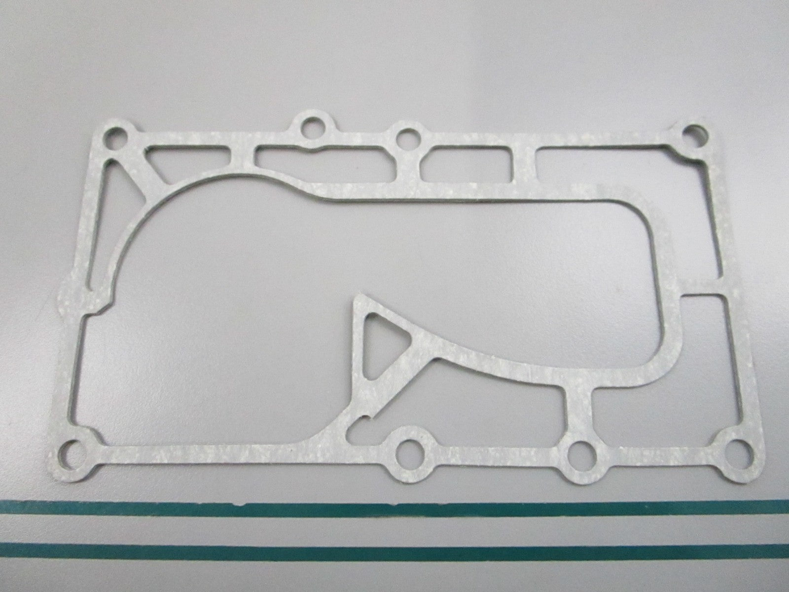 NEW OEM 27-16115 Mercury Quicksilver Upper Casing Gasket 0810