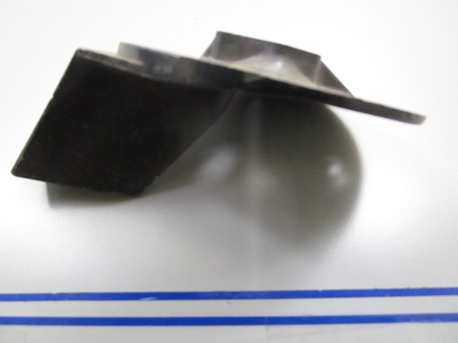 *NEW OEM* 0810 OMC Johnson Evinrude Trim Tab 913238 0913238