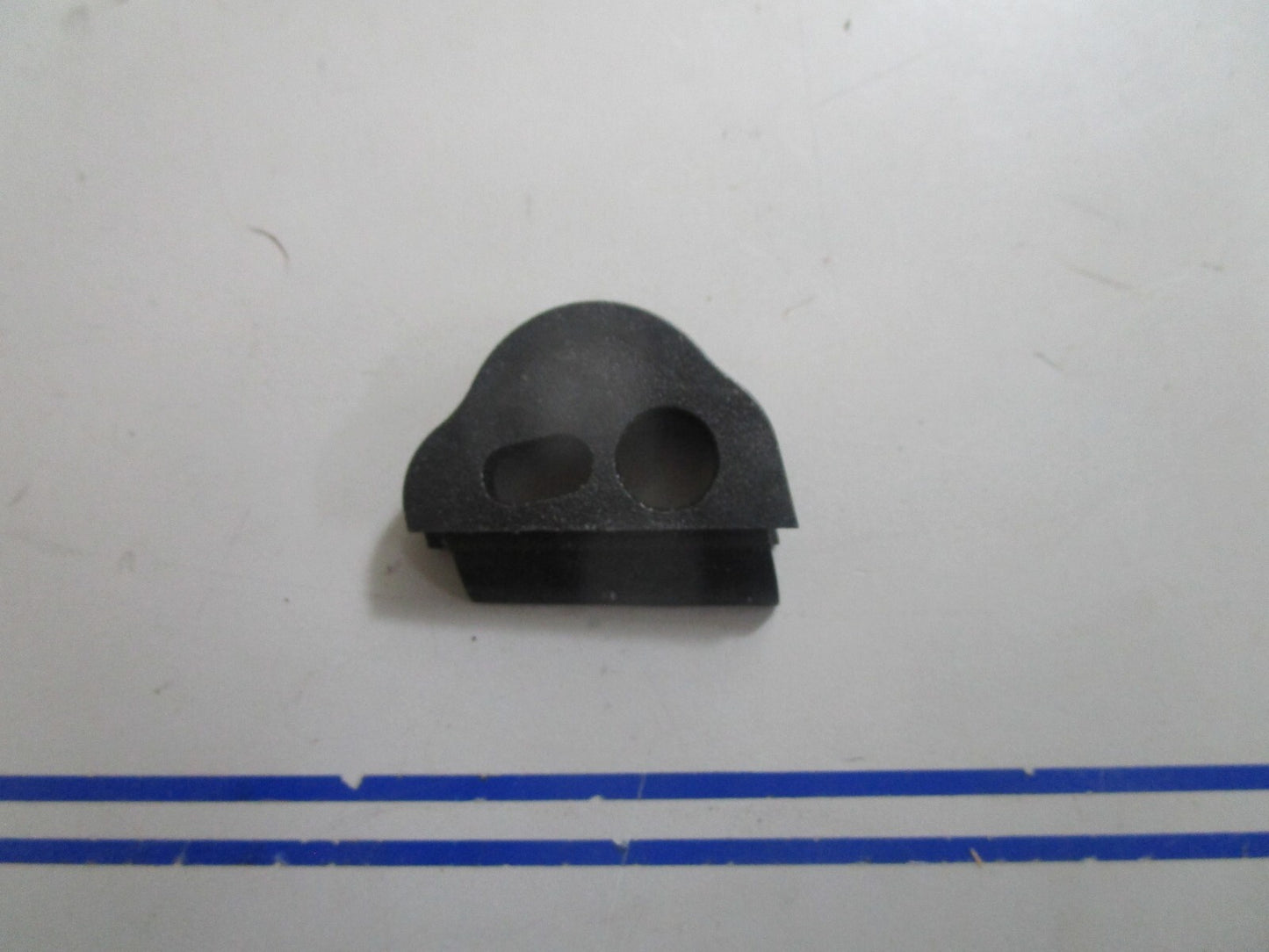 *NEW OEM* 0720 OMC Johnson Evinrude Grommet 338288 0338288