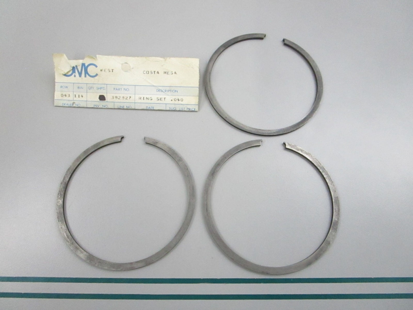 NEW OEM 382827 0382827 OMC Johnson Evinrude 2 Piston Ring Set 0810