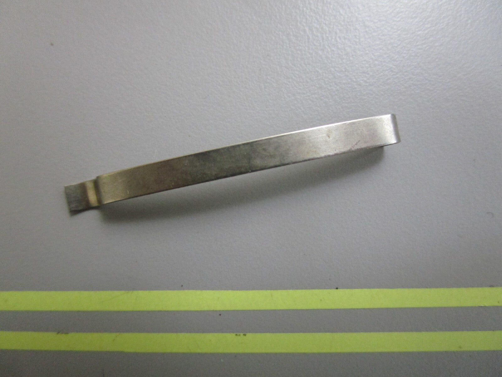 *NEW OEM* 0810 OMC Johnson Evinrude Spring Clip 312482 0312482