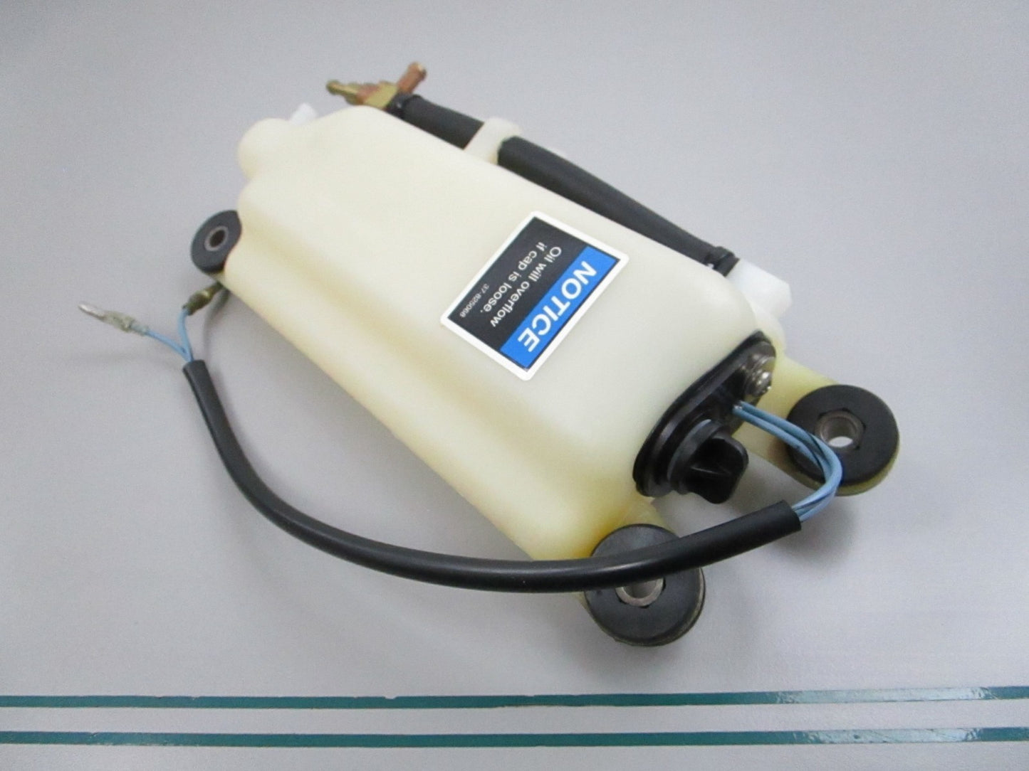 NEW OEM 1200-8M0062954 Mercury Quicksilver Oil Reservoir Assembly 0810
